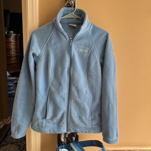 Columbia  sweater in great shape - Picture 2 of 4